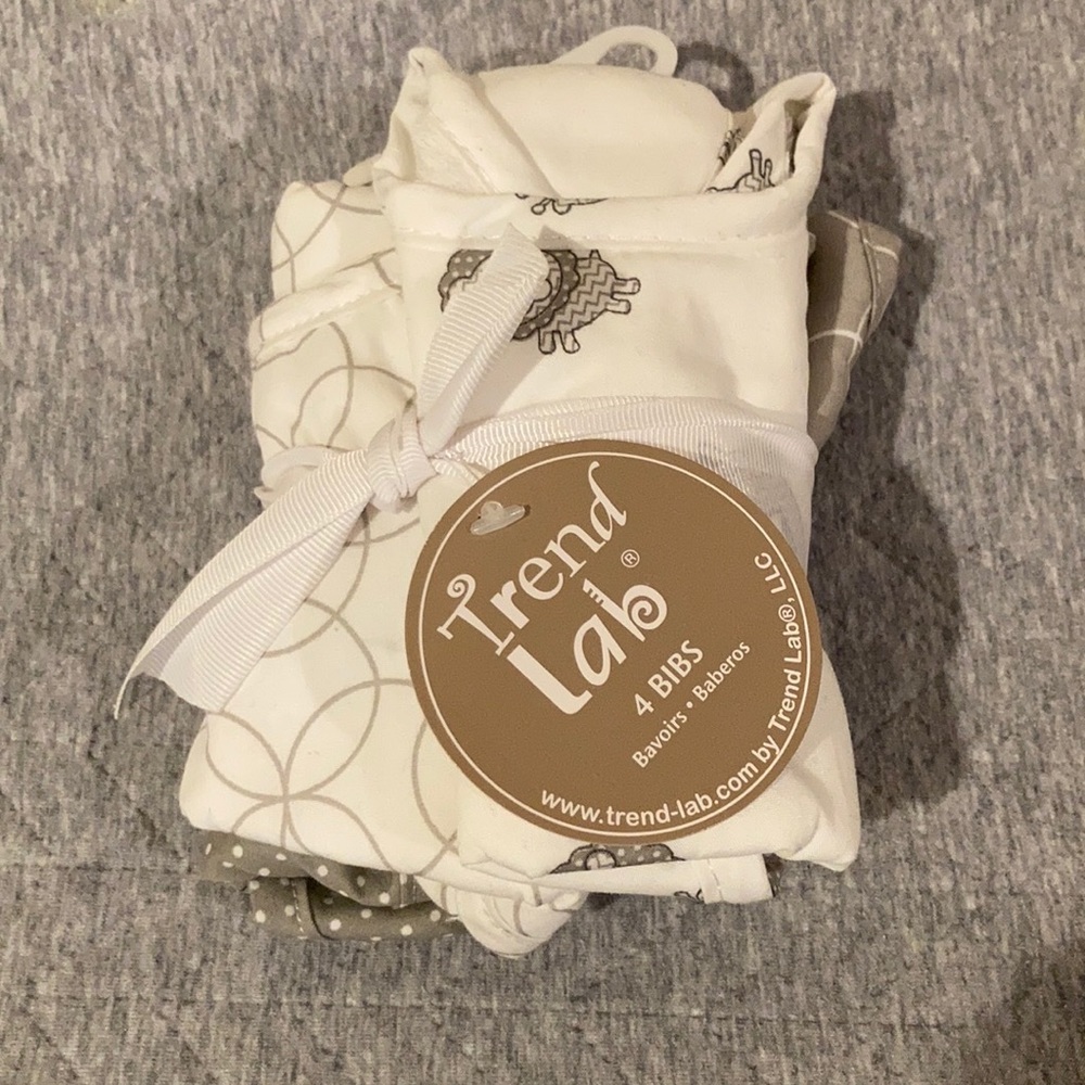 Trend Lab 4- Pack Bibs